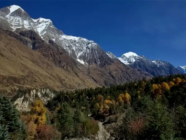 Short Manaslu Circuit Trek